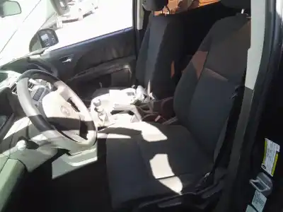 Здавання транспортного засобу dodge journey van (jc) 2.0 crd року 2001 потужний ece