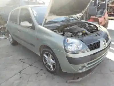 Scrapping Vehicle renault   of the year 2001 powered 
