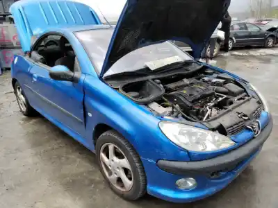 Sloopvoertuig peugeot 206 cc cc van het jaar 2001 aangedreven 