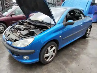 Sloopvoertuig peugeot 206 cc cc van het jaar 2001 aangedreven 