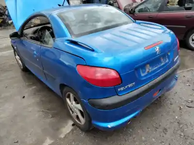 Sloopvoertuig peugeot 206 cc cc van het jaar 2001 aangedreven 