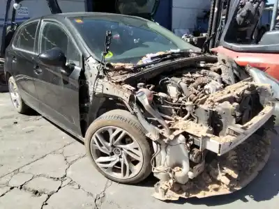 Veículo de Sucata citroen c4 lim. collection do ano 2001 alimentado 