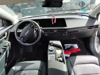 Veículo de Sucata kia ev6 (cv) air 2wd 228 cv / 168 kw do ano 2001 alimentado 