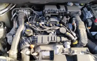 Sloopvoertuig peugeot rifter access long van het jaar 2001 aangedreven 