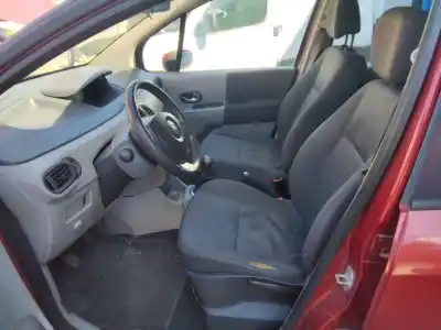 Veículo de Sucata renault grand modus authentique do ano 2001 alimentado 