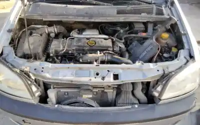 Scrapping Vehicle opel zafira a blue line of the year 2001 powered 