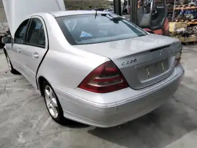 Scrapping Vehicle mercedes-benz clase c (w203) c 220 cdi (203.006) of the year 2001 powered 0