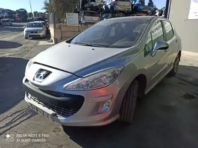 Veículo de Sucata peugeot 308 access do ano 2001 alimentado 5fw