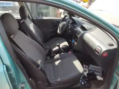 Veículo de Sucata opel corsa c enjoy do ano 2001 alimentado 