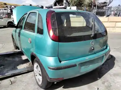Veículo de Sucata opel corsa c enjoy do ano 2001 alimentado 