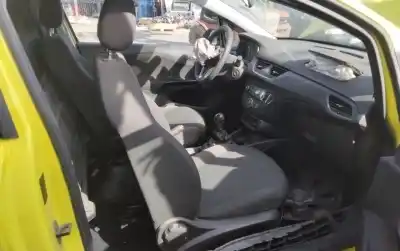 Veicolo di demolizione opel corsa d color edition dell'anno 2001 alimentato b13dtc