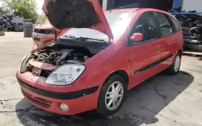 Здавання транспортного засобу renault scenic (ja..) 1.9 dci authentique року 2001 потужний 