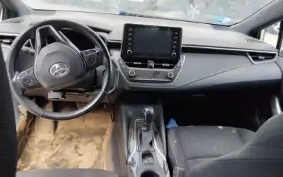 Veicolo di demolizione toyota corolla (e21) hybrid style 140 cv / 103 kw dell'anno 2001 alimentato x2zr