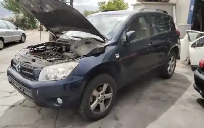 Veículo de Sucata toyota rav 4 (a3) executive do ano 2001 alimentado 2adftv
