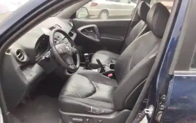 Veículo de Sucata toyota rav 4 (a3) executive do ano 2001 alimentado 2adftv