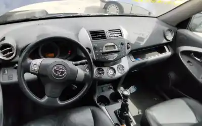 Veículo de Sucata toyota rav 4 (a3) executive do ano 2001 alimentado 2adftv