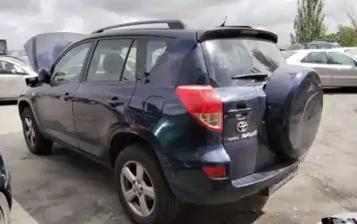 Veículo de Sucata toyota rav 4 (a3) executive do ano 2001 alimentado 2adftv