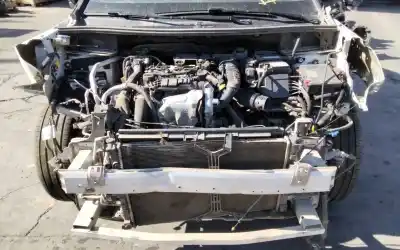 Veicolo di demolizione peugeot 3008 active dell'anno 2001 alimentato 