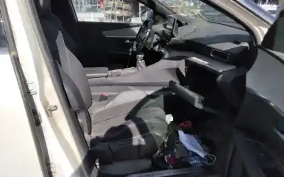 Veicolo di demolizione peugeot 3008 active dell'anno 2001 alimentato 