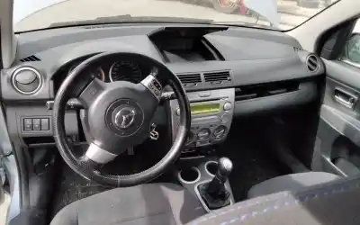 Veículo de Sucata mazda 2 berlina (dy) 1.4 diesel cat do ano 2001 alimentado 