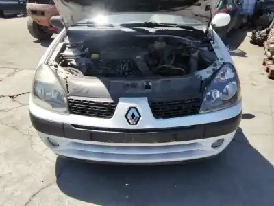 Здавання транспортного засобу renault clio ii fase ii (b/cb0) authentique року 2001 потужний 