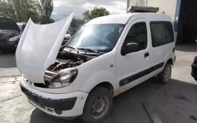 Vehicul casat renault kangoo (f/kc0) alize al anului 2001 alimentat  Vehicul casat renault kangoo (f/kc0) alize al anului 2001 alimentat
