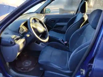 Здавання транспортного засобу renault clio ii fase i (b/cbo) 1.6 initiale (b/cbod) 90 cv / 66 kw року 2001 потужний 