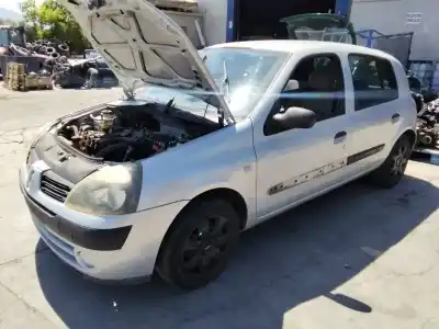 Scrapping Vehicle renault clio ii fase ii (b/cb0) pack authentique of the year 2001 powered 