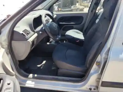 Scrapping Vehicle renault clio ii fase ii (b/cb0) authentique of the year 2001 powered d4f712