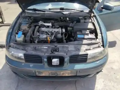 Veículo de Sucata seat toledo (1m2) select do ano 2001 alimentado asv