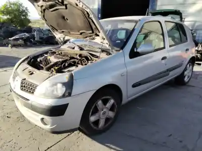 Здавання транспортного засобу renault clio ii fase ii (b/cb0) authentique року 2001 потужний 