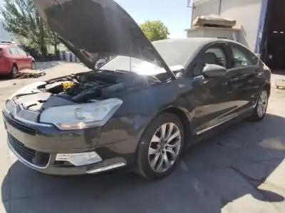 Veículo de Sucata citroen c5 berlina exclusive do ano 2001 alimentado 4ht