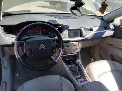 Veículo de Sucata citroen c5 berlina exclusive do ano 2001 alimentado 4ht