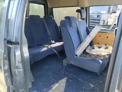 Здавання транспортного засобу citroen jumpy 2.0 hdi sx familiar (5/6 asientos) року 2001 потужний 