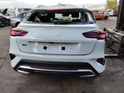 Здавання транспортного засобу kia xceed drive року 2001 потужний g4lk