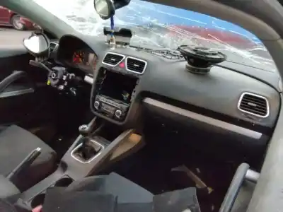 Vehicul casat volkswagen scirocco (137) 1.4 tsi (90kw) al anului 2001 alimentat 