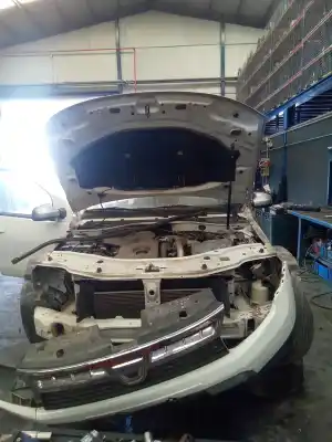 Scrapping Vehicle DACIA DUSTER Laureate 4x2 of the year 2001 powered K9K896