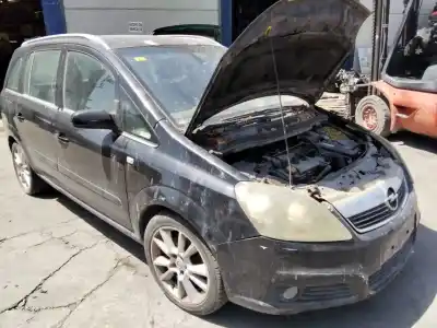 Veículo de Sucata opel zafira b cosmo do ano 2001 alimentado 