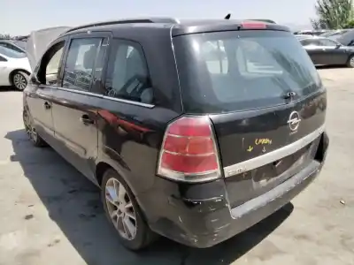 Veículo de Sucata opel zafira b cosmo do ano 2001 alimentado 
