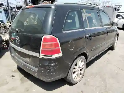 Veículo de Sucata opel zafira b cosmo do ano 2001 alimentado 
