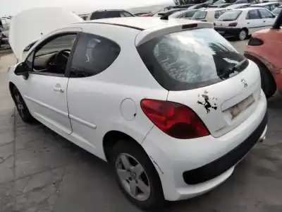 Veículo de Sucata peugeot 207 207 5p sport 1.4 do ano 2001 alimentado 
