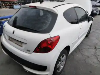 Veículo de Sucata peugeot 207 207 5p sport 1.4 do ano 2001 alimentado 