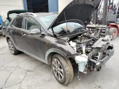 Vehicul casat kia stonic (ybcuv) black edition al anului 2001 alimentat g3lc