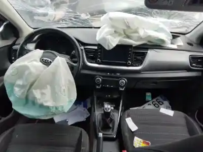 Vehicul casat kia stonic (ybcuv) black edition al anului 2001 alimentat g3lc