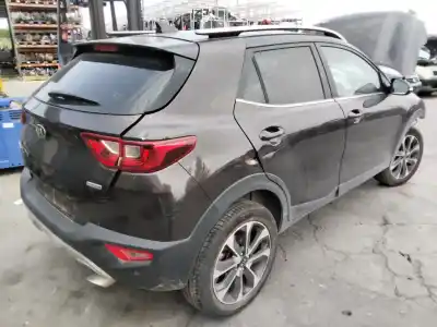 Vehicul casat kia stonic (ybcuv) black edition al anului 2001 alimentat g3lc