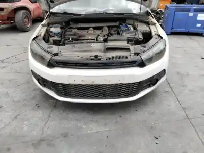 Veículo de Sucata volkswagen scirocco (137) 1.4 tsi (90kw) do ano 2001 alimentado cax