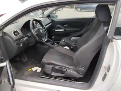 Veículo de Sucata volkswagen scirocco (137) 1.4 tsi (90kw) do ano 2001 alimentado cax