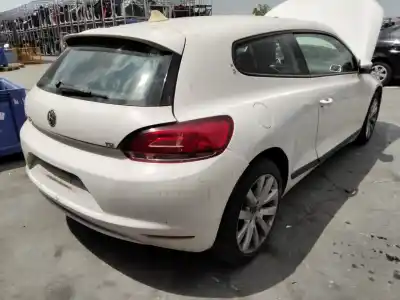 Veículo de Sucata volkswagen scirocco (137) 1.4 tsi (90kw) do ano 2001 alimentado cax