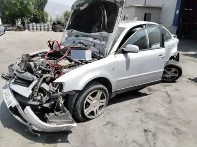 Scrapping Vehicle volkswagen passat berlina (3b2) comfortline of the year 2001 powered ajm