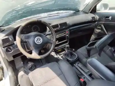 Scrapping Vehicle volkswagen passat berlina (3b2) comfortline of the year 2001 powered ajm